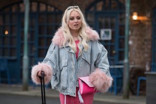 Theresa McQueen and Seth Costello in Hollyoaks week 5
