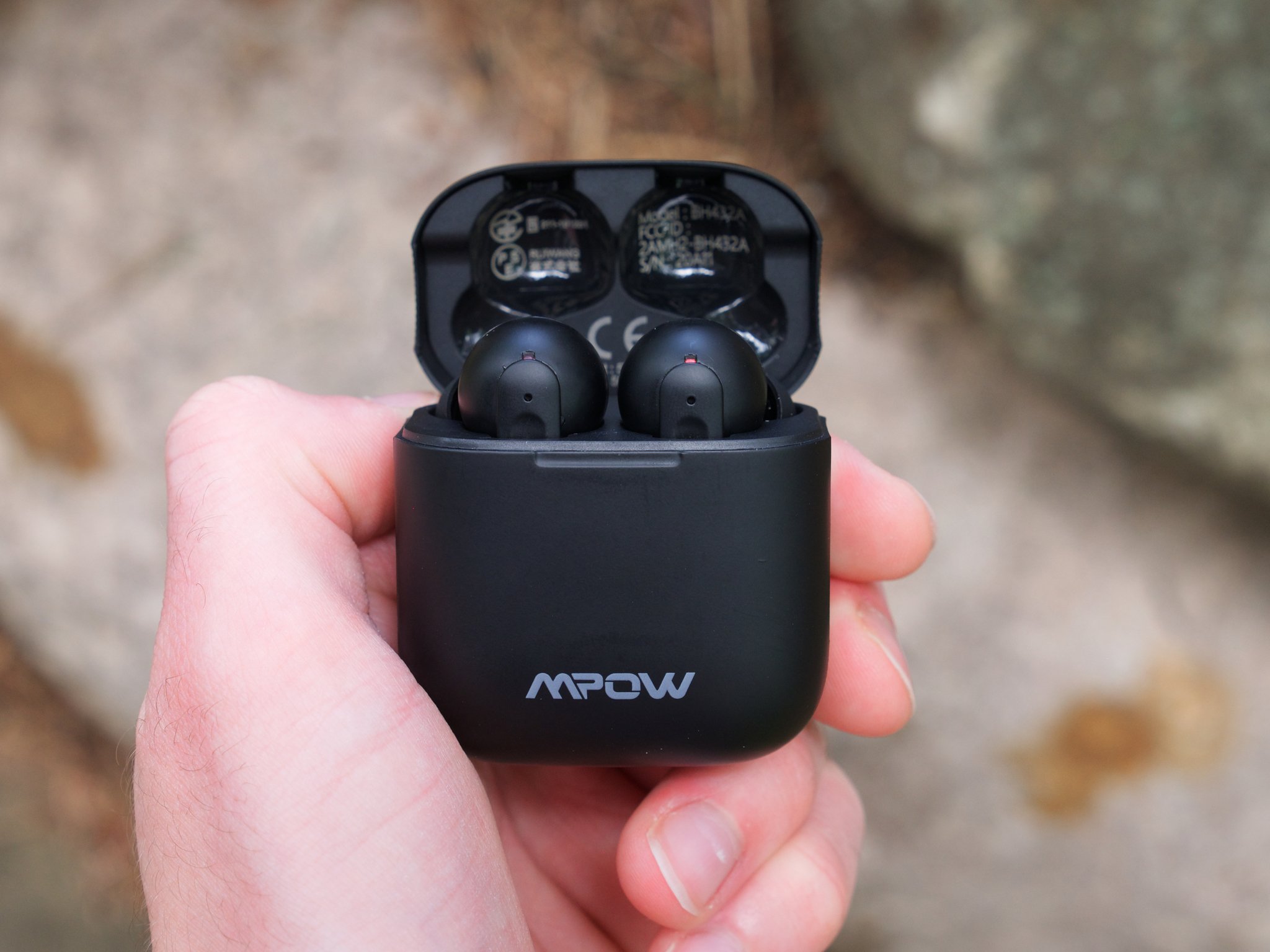 Earbuds x3 и x3 Pro.