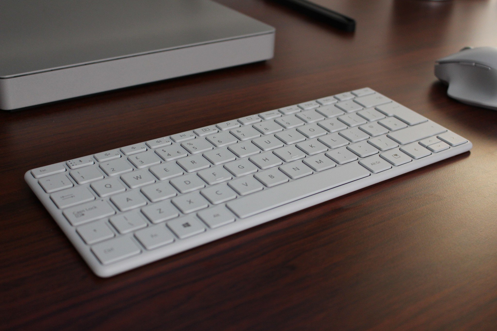 Old apple keyboard. Apple wired keyboard a1048. Apple keyboard 2024. Клавиатура apple keyboard a1243. Apple keyboard 2024.