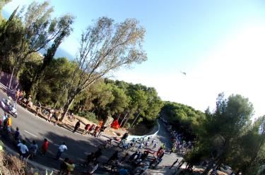 A panoramic view of the bunch on the road to M&aacute;laga.