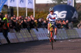 U23 Men - Koksijde World Cup: Tom Pidcock solos to victory in under-23 race