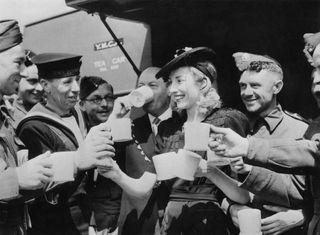 Vera Lynn with the troops