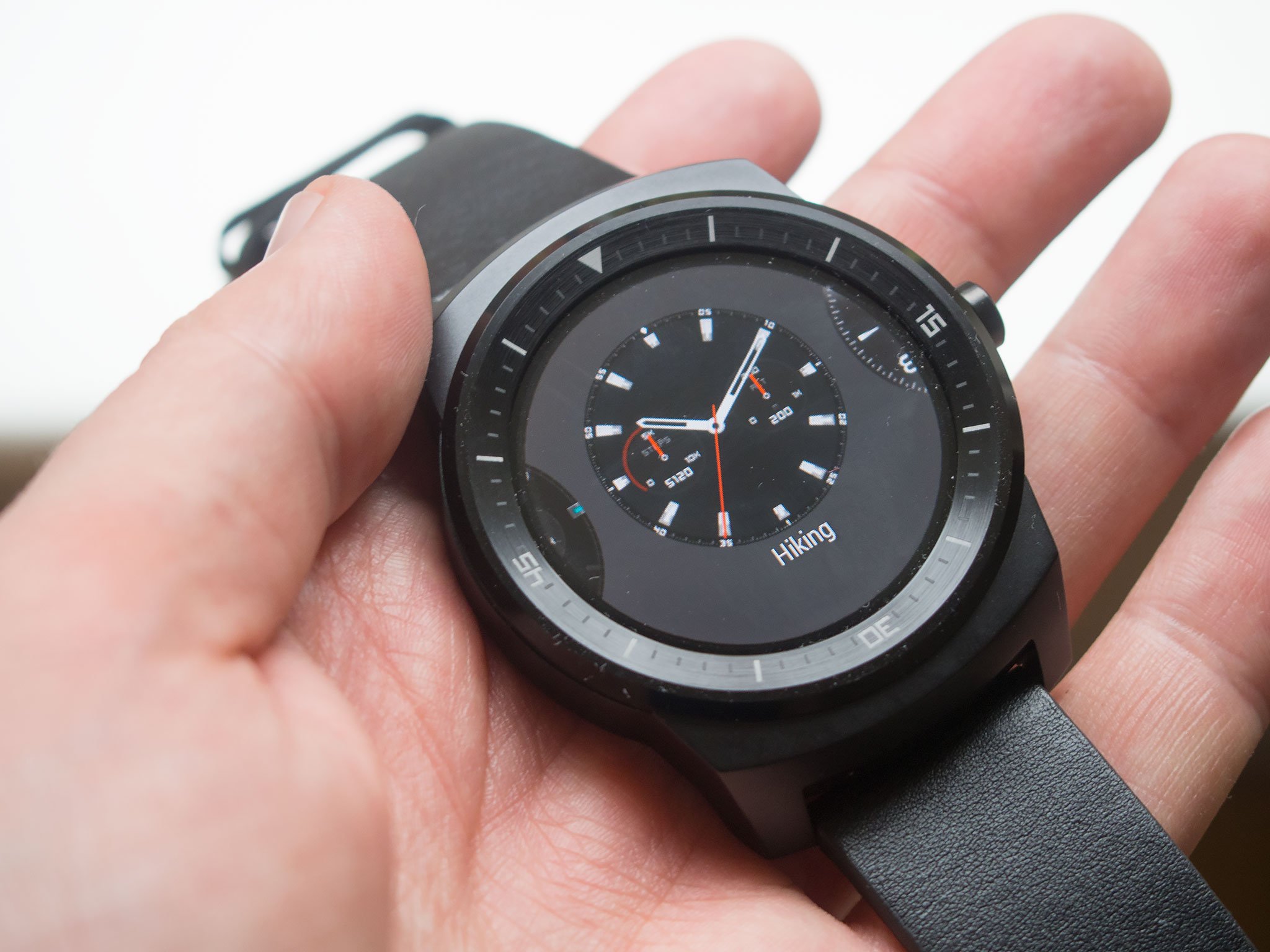 A r watch. LG G watch r. LG G watch r похожие. LG G watch r w310 характеристики. R-watch.