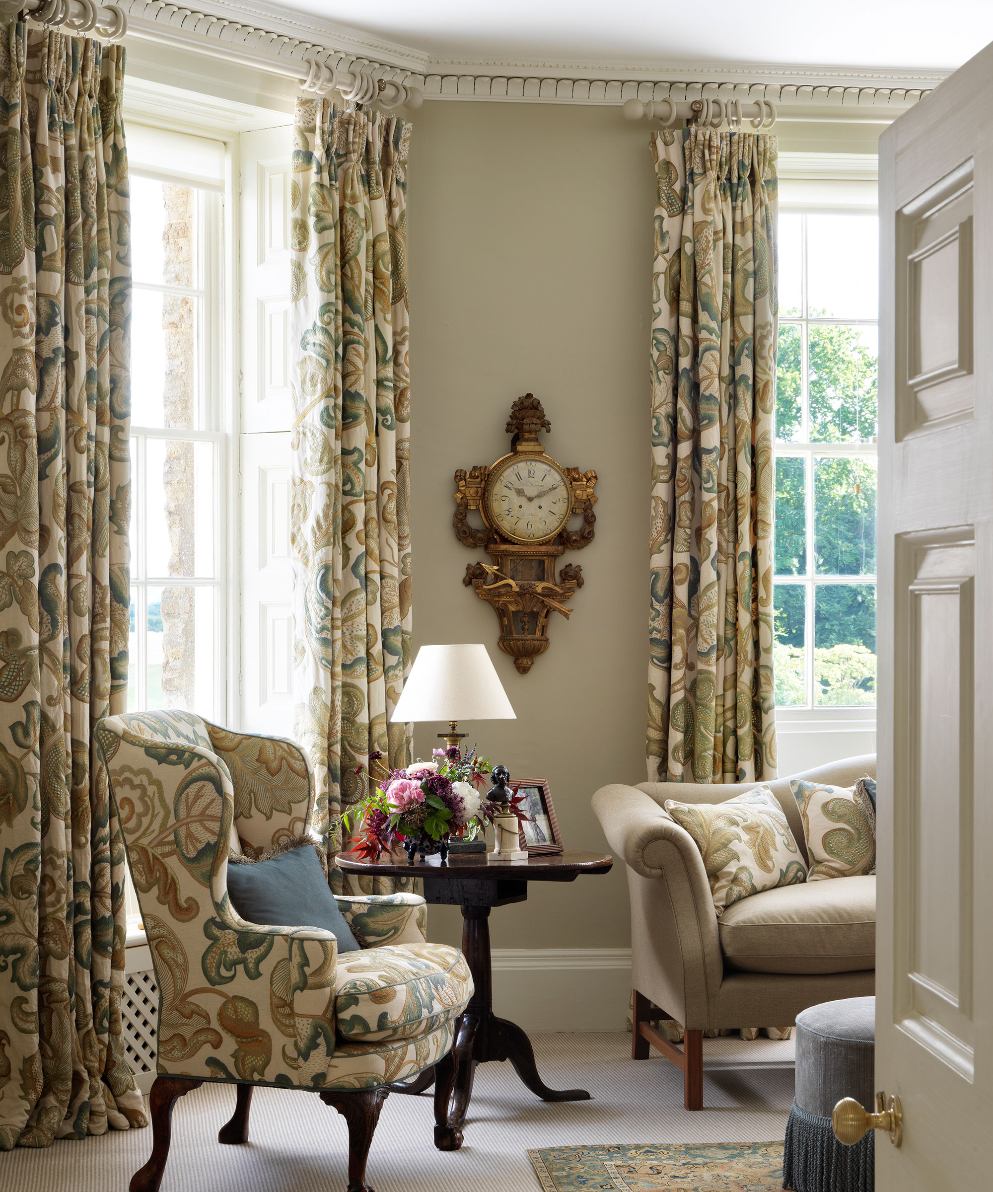 Country-curtain-ideas-for-living-rooms-7-Chelsea-Textiles-HR