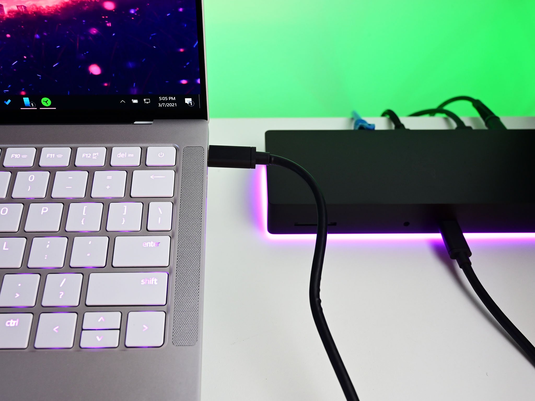 Тандерболт разъем в ноутбуке. Порты ноутбука. Разъем thunderbolt 3 в ноутбуке. Внешняя видеокарта thunderbolt. Thunderbolt 5 ноутбук.