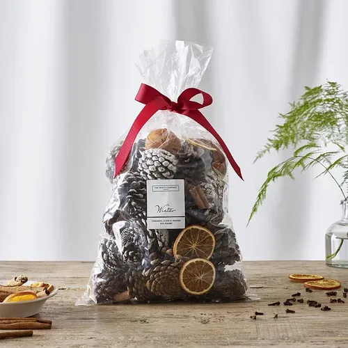 Winter Pot Pourri | Christmas Fragrances | the  White Company