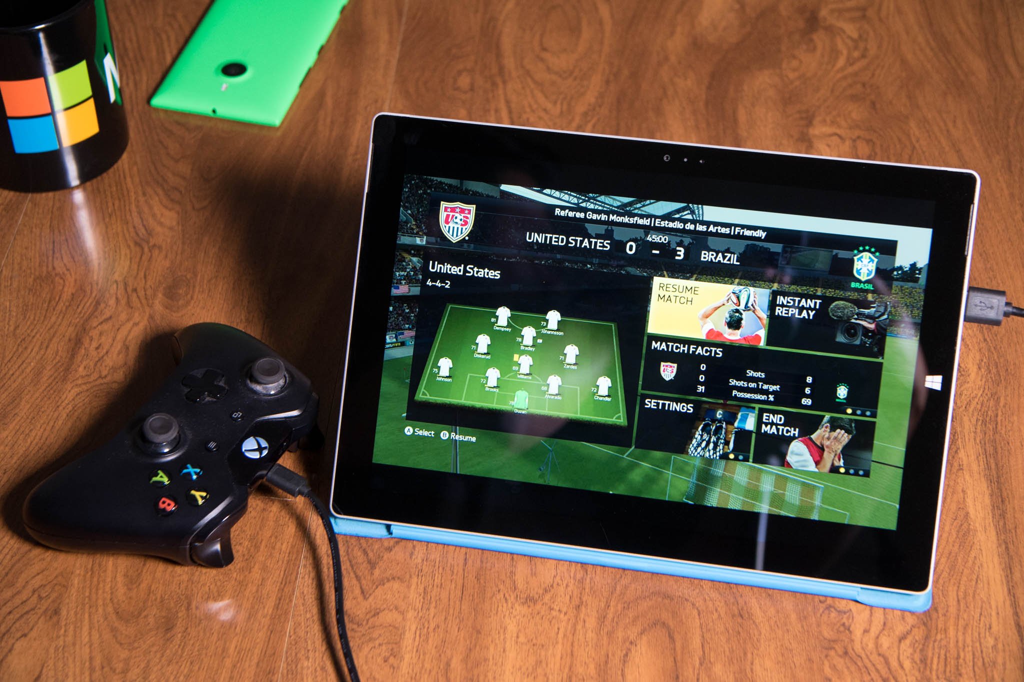 Windows game all. Xbox Streamer. Планшет на Windows. Планшет Windows 10. Виндовс игровой.