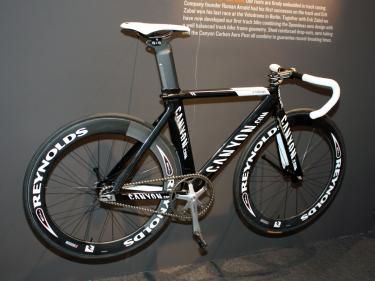 Canyon addresses one omission in its range with the addition of the new V-Drome track bike.