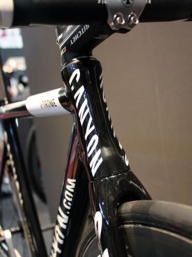 Canyon uses a straight steerer on the V-Drome.