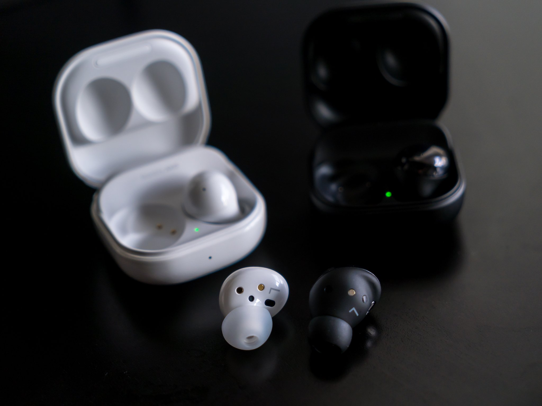 Google buds pro 2. Samsung Buds 2 Pro. Самсунг Бадс 2. Galaxy Buds. Наушники самсунг Buds Live отзывы.