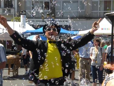 There was bubbly of a different sort at the start.