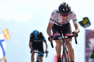 Tom Dumoulin (Giant-Alpecin) dropped Chris Froome (Team Sky) to win stage 9