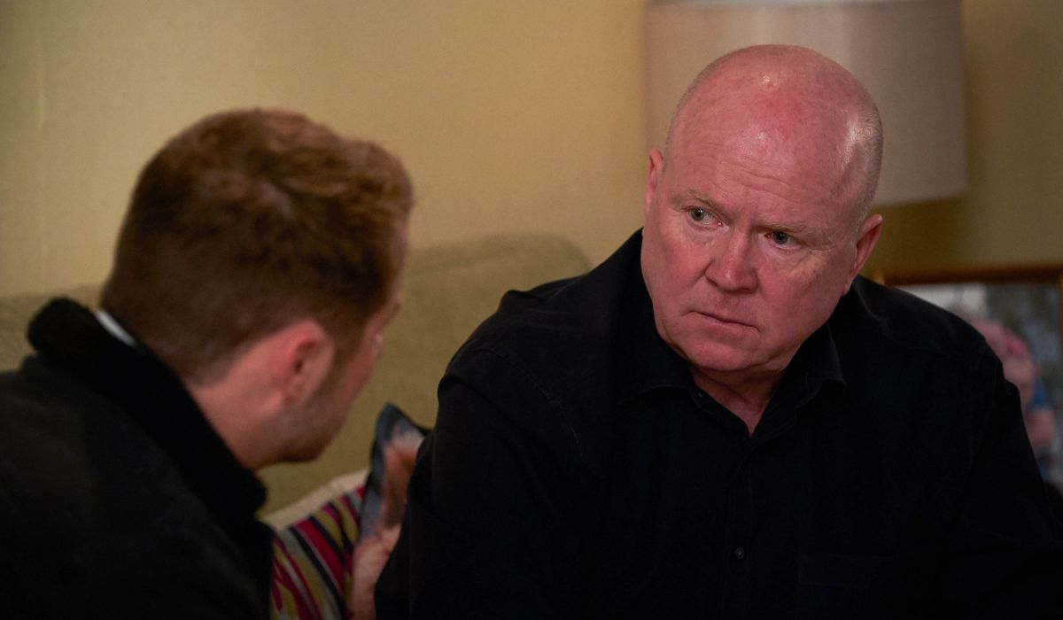 Phil is torn in EastEnders