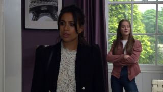 Priya catches Sarah in Emmerdale