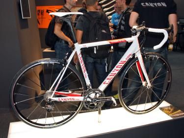 Canyon's superb Ultimate CF SLX is unchanged for 2011.