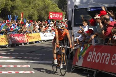 Igor Anton (Euskaltel-Euskadi) at the finish.