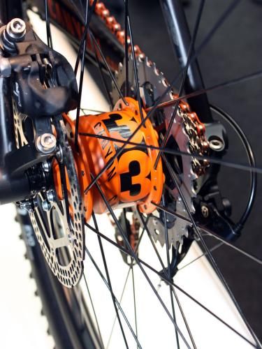Canyon says its rear hub is still a work in progress but it hopes to be able to bring it to market soon.