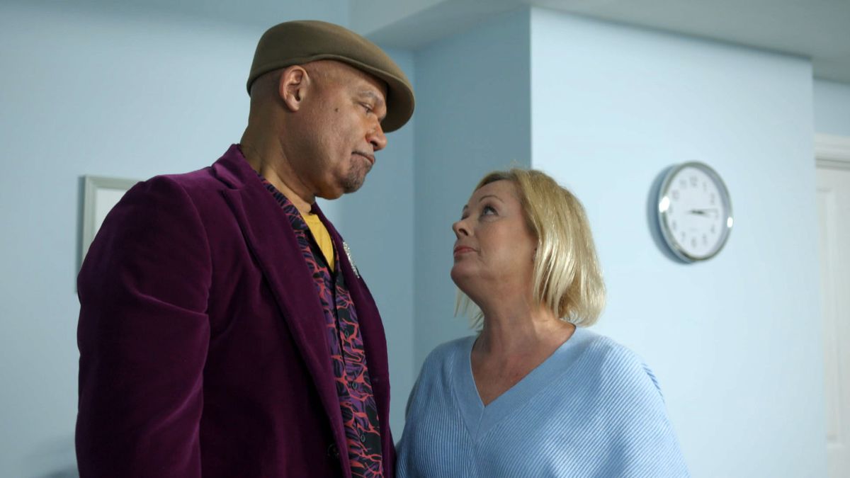 Doctors Spoilers Brookside s Gabrielle Glaister And Louis Emerick 