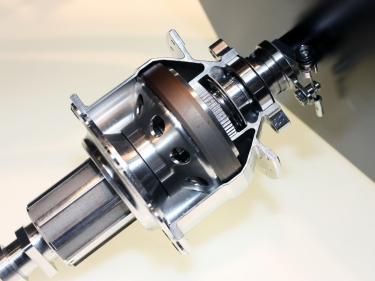 A set of planetary gears in Canyon's upcoming rear hub mimics the traditional spread of a three-ring crankset.