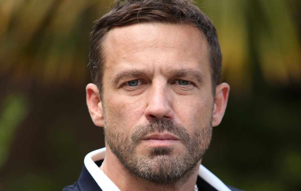 Warren Fox played by Jamie Lomas in Hollyoaks