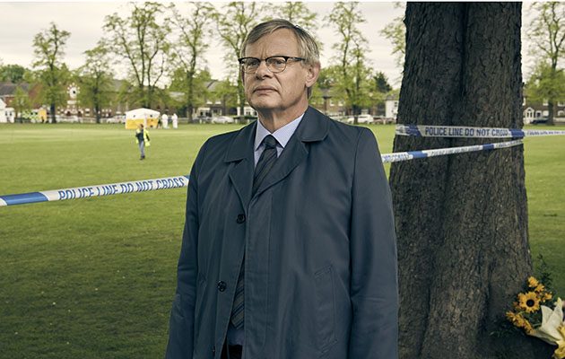 manhunt with martin clunes on netflix