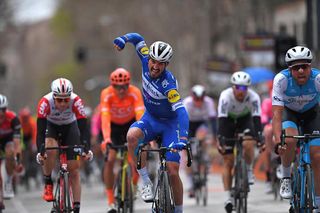Stage 6 - Tirreno-Adriatico: Alaphilippe wins bunch sprint on stage 6