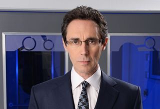 Henrik Hanssen (Guy Henry) Holby City