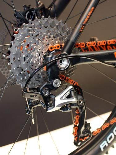 The 142x12mm thru-axle dropouts prevent rear triangle twist but also provide more real estate for the hub.